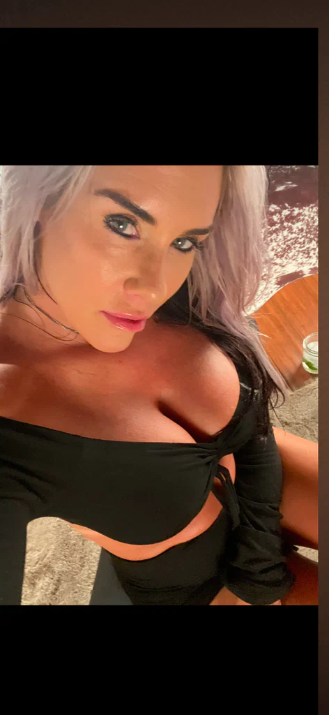 Noa FoxVIP