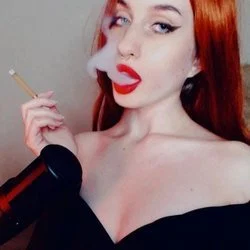 Mistress Naomi 🖤's avatar