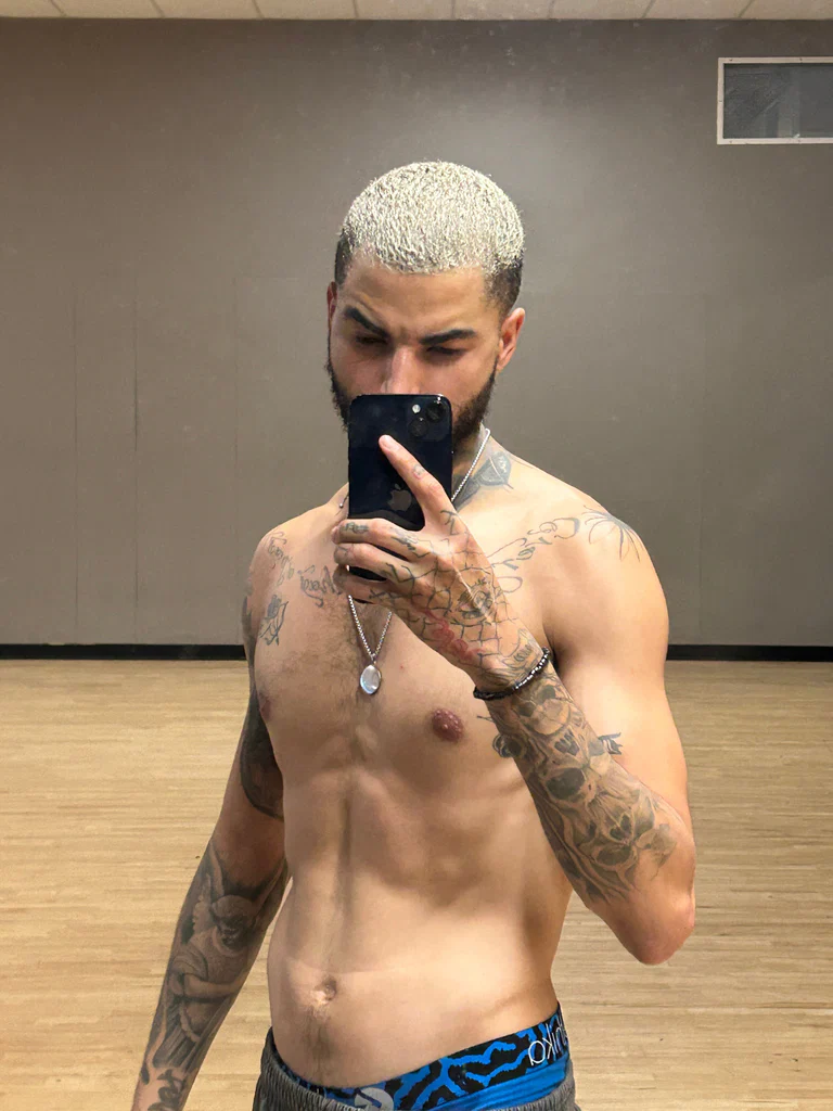Julian's avatar