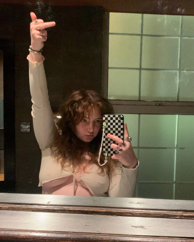 SHY BBY REDHEAD 🥺🫶🏻🧚🏼‍♀️🌸🍒🍑🦊 FOXY's avatar