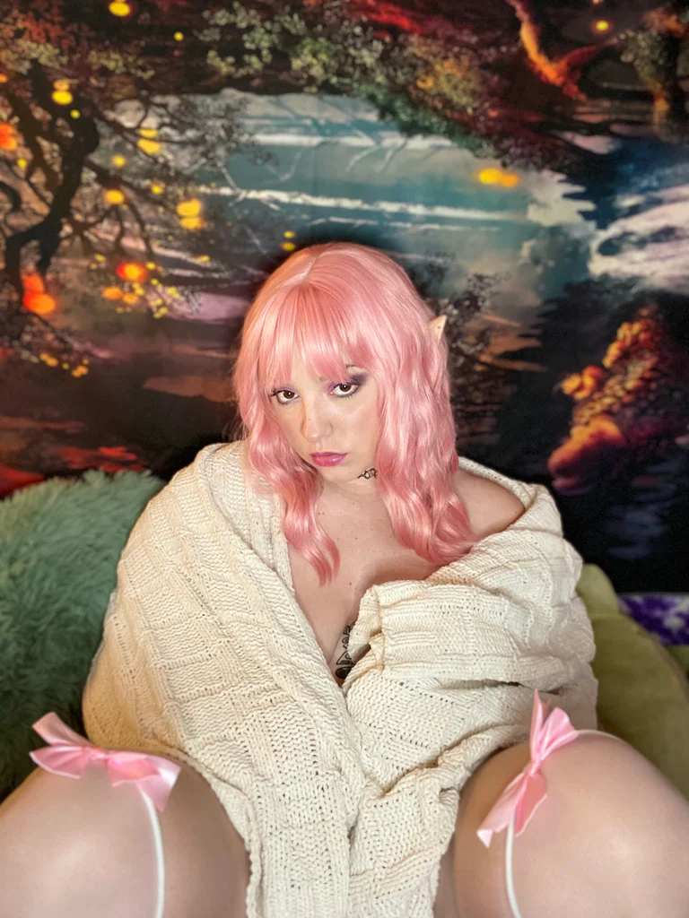 Lana Rose's avatar