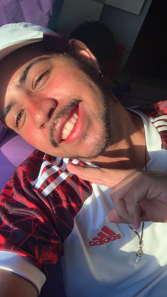 Andrew S's avatar