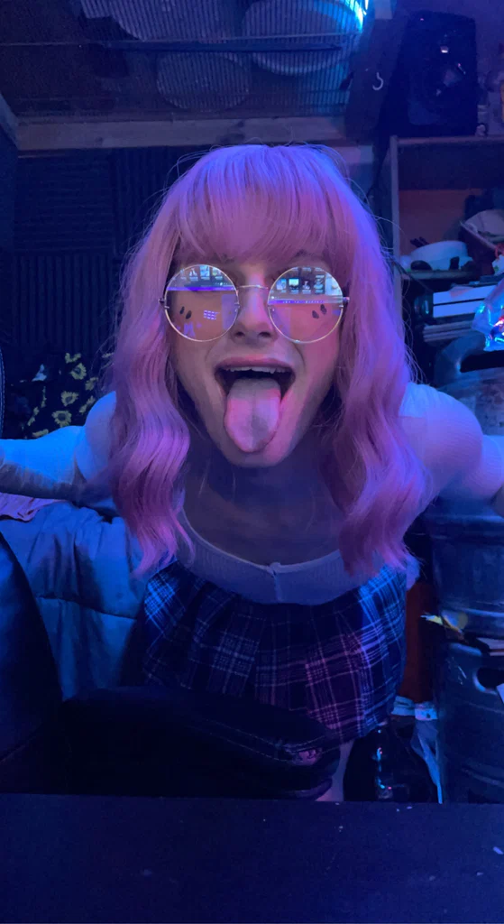 Mia Doll's avatar