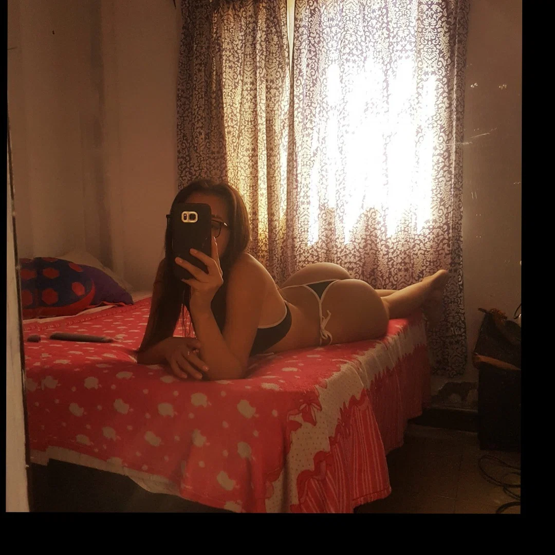girl dirty profile banner