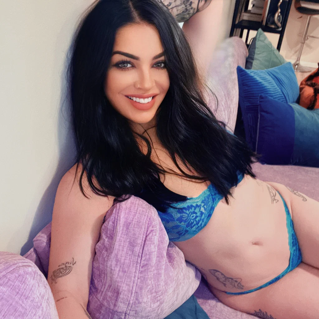 Vivienne X's avatar