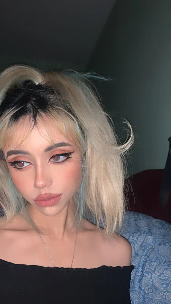 clown girl's avatar