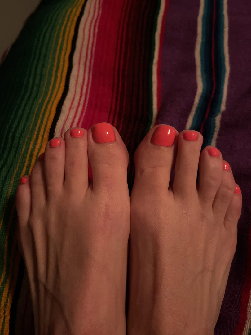 footsyfeets profile banner