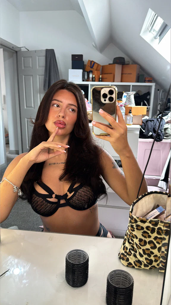 Sophie 🖤's avatar