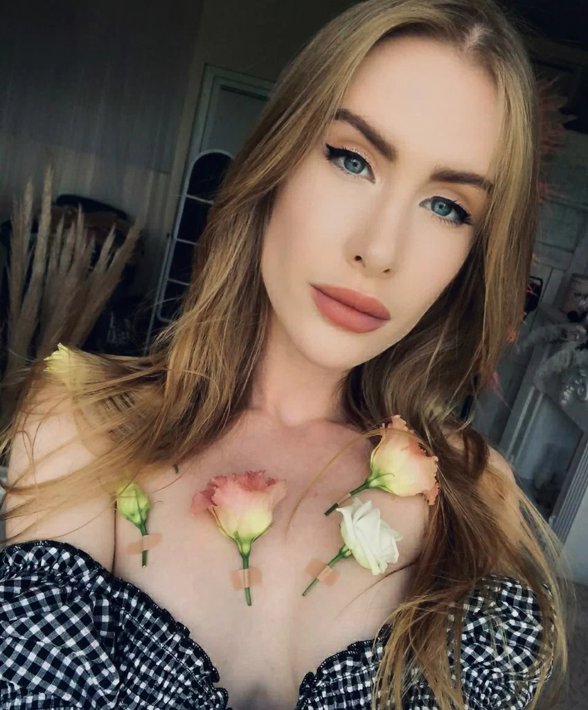 RoxanaHOT's avatar