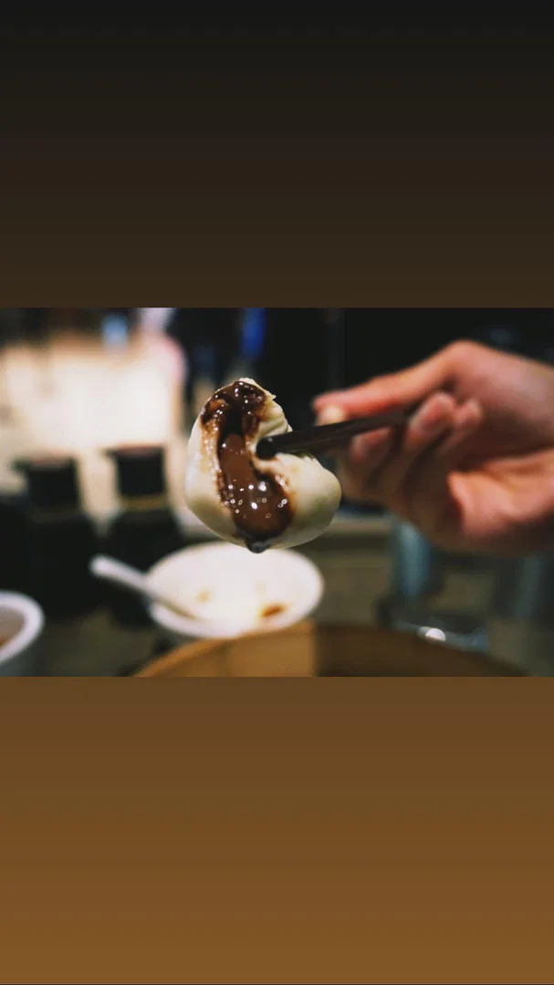 a donut hole profile banner
