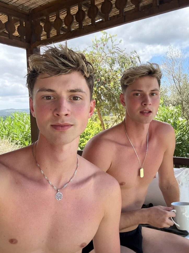 Czechgaytwins 0.08%'s avatar
