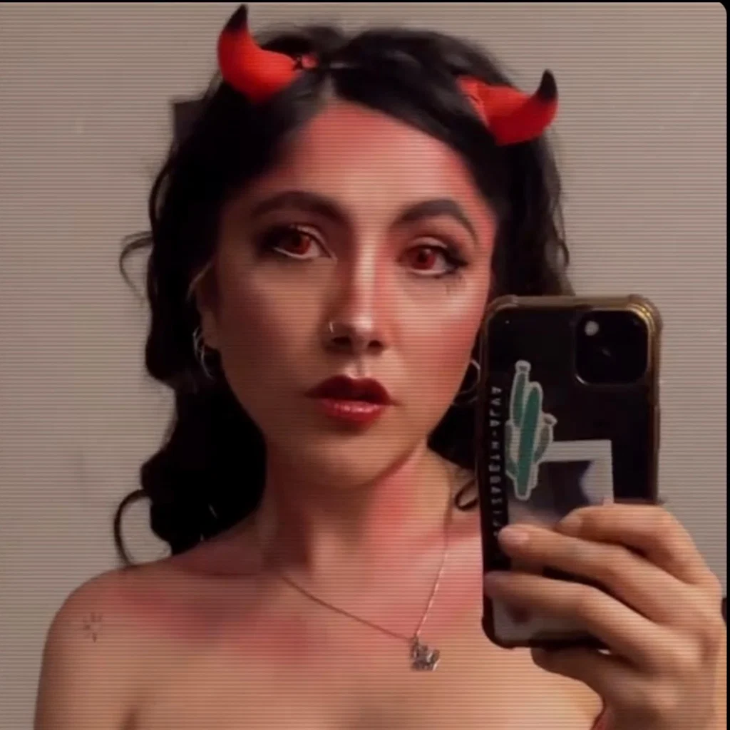 Elizabeth Alva's avatar