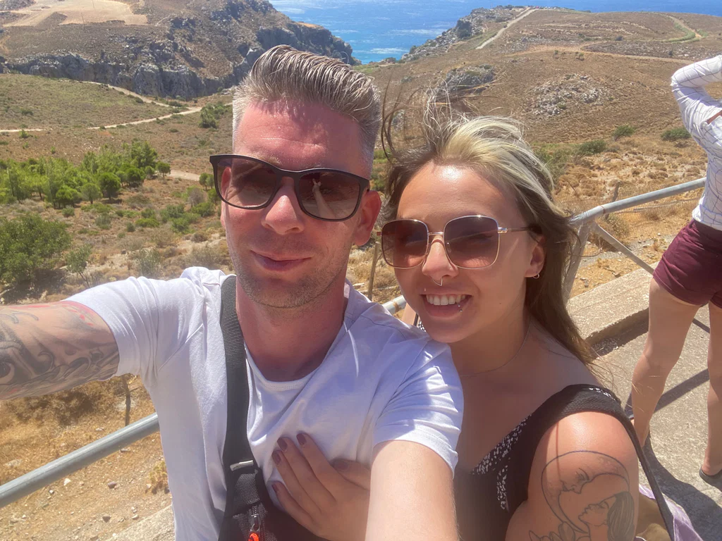 Mr & Mrs Jones's avatar