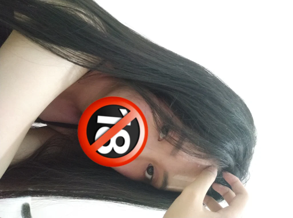 Lil asian Chick's avatar