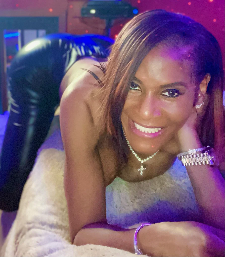 🎧 DJ DiamonDiva 💎's avatar