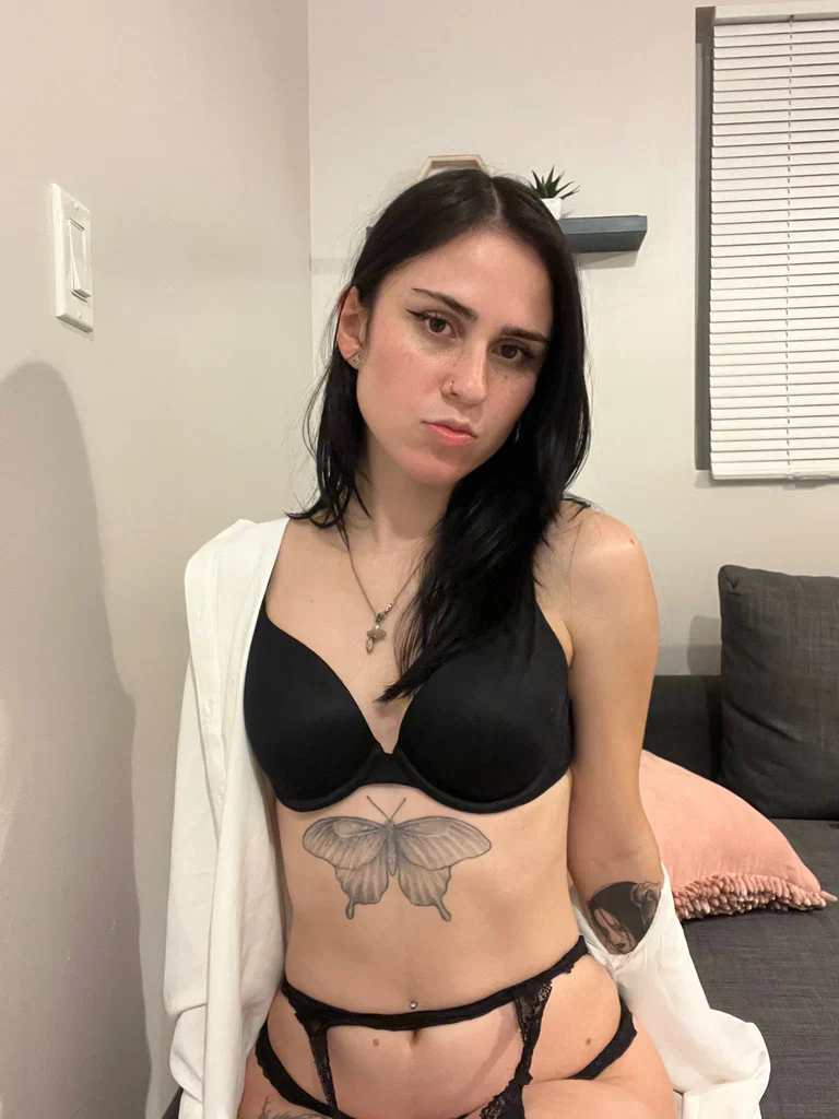 Rose 🥀's avatar