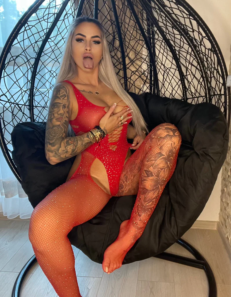 Roxana vipp's avatar