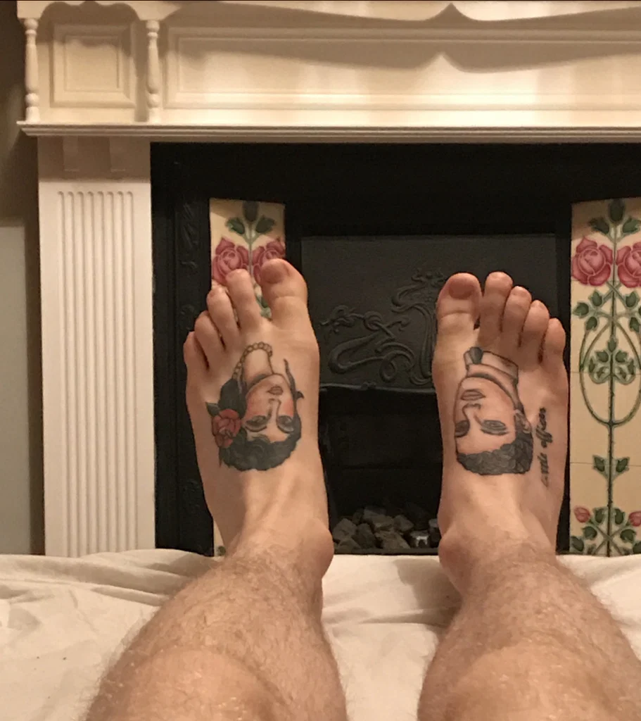 Tattooed feet's avatar
