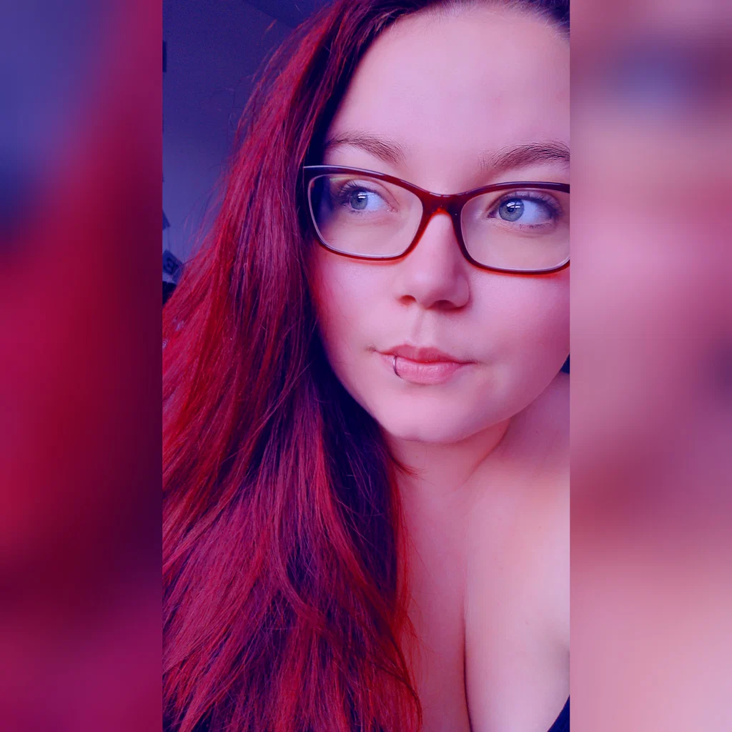🍑 DeeDee 🍑's avatar