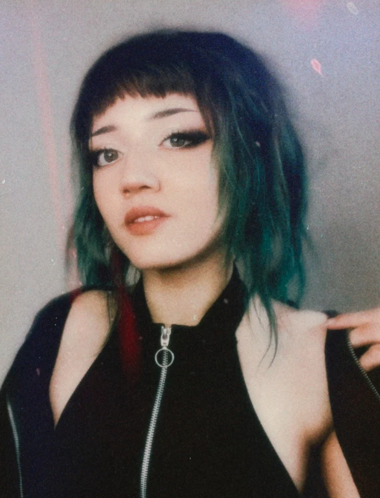 𝔞𝔩𝔳𝔦𝔢's avatar