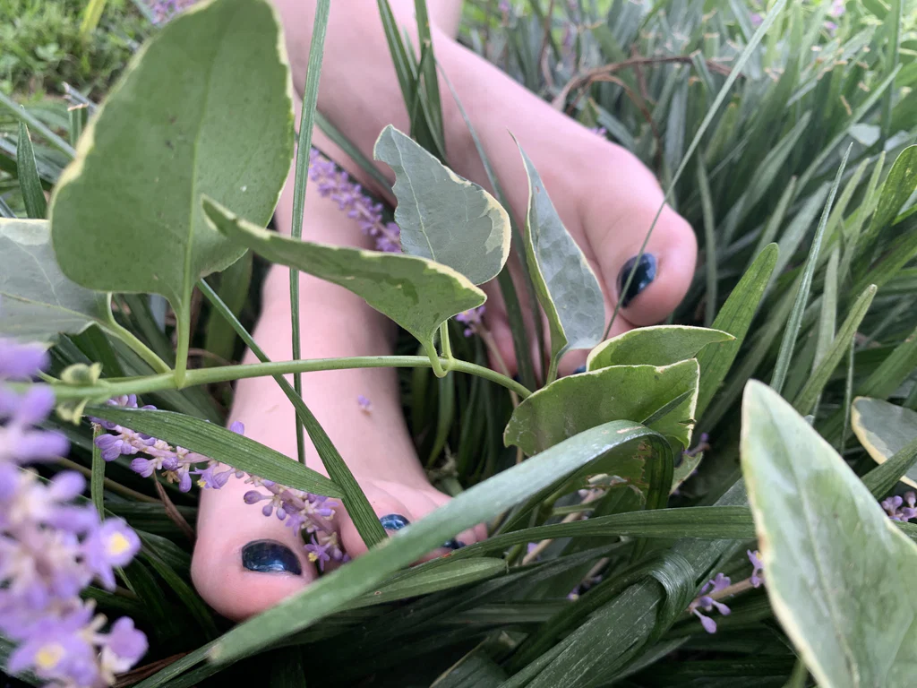 Rae's Two Left Feet's avatar