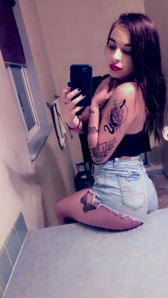 LolaMarie's avatar