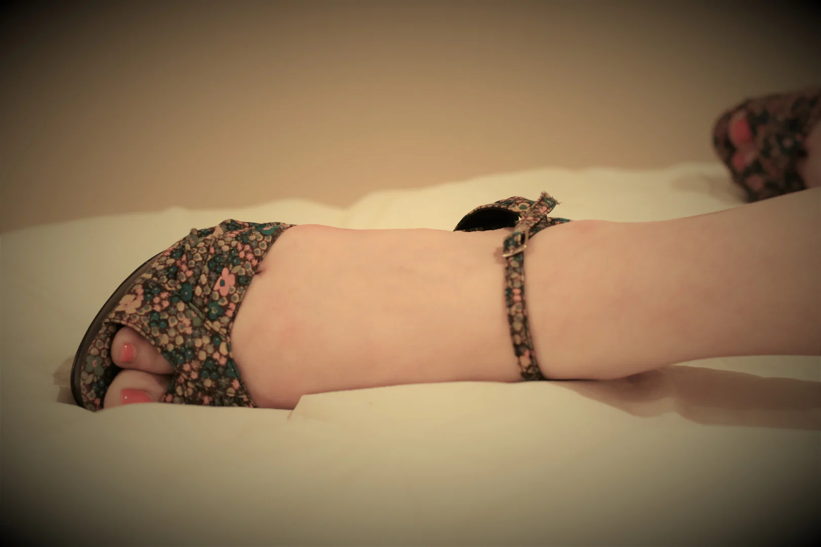 Heels2Kneel2 profile banner