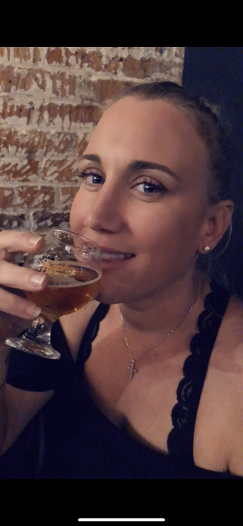 CougarMilf83's avatar
