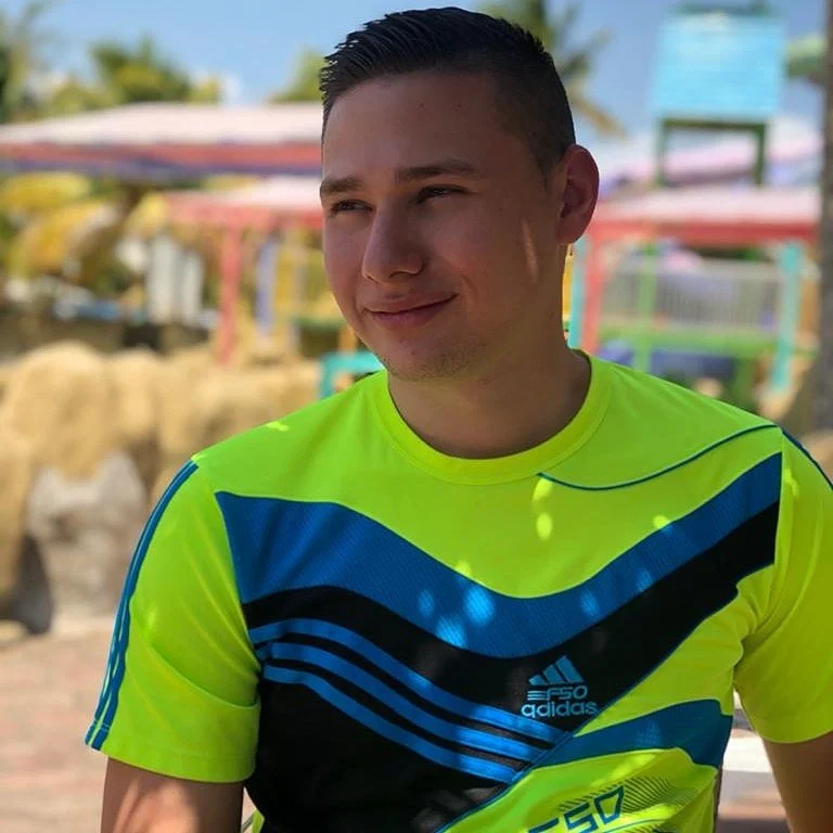Dyomar Perez's avatar