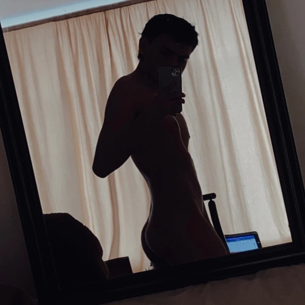 Gabriel Latin  twink's avatar