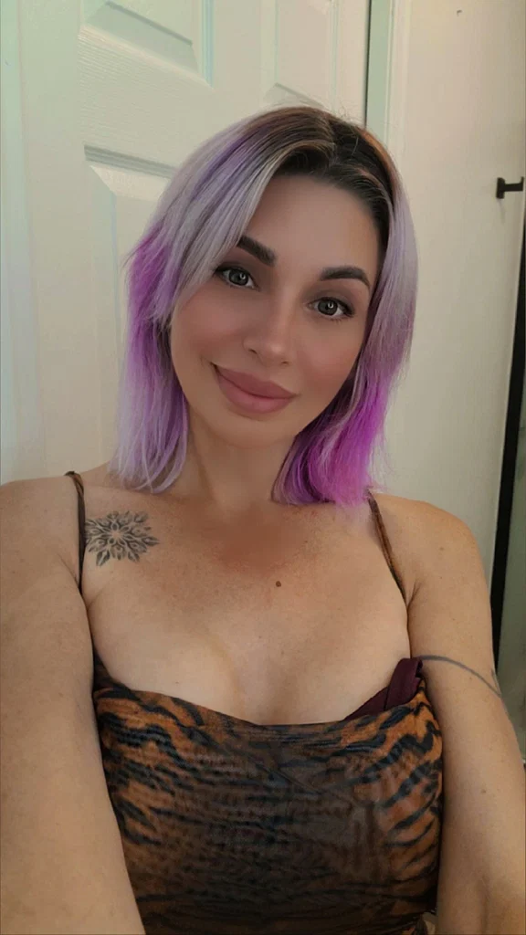 Roxxxy Vixen's avatar