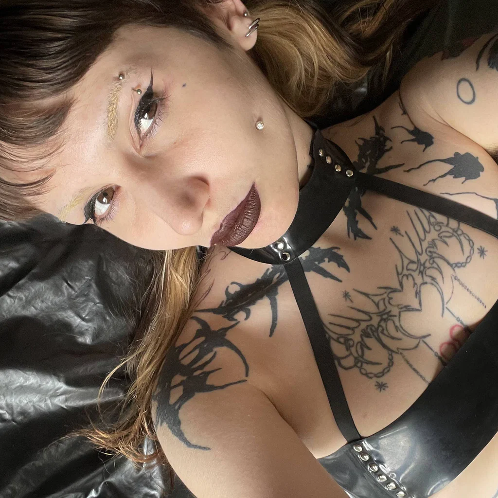 Miss Vera Violette's avatar