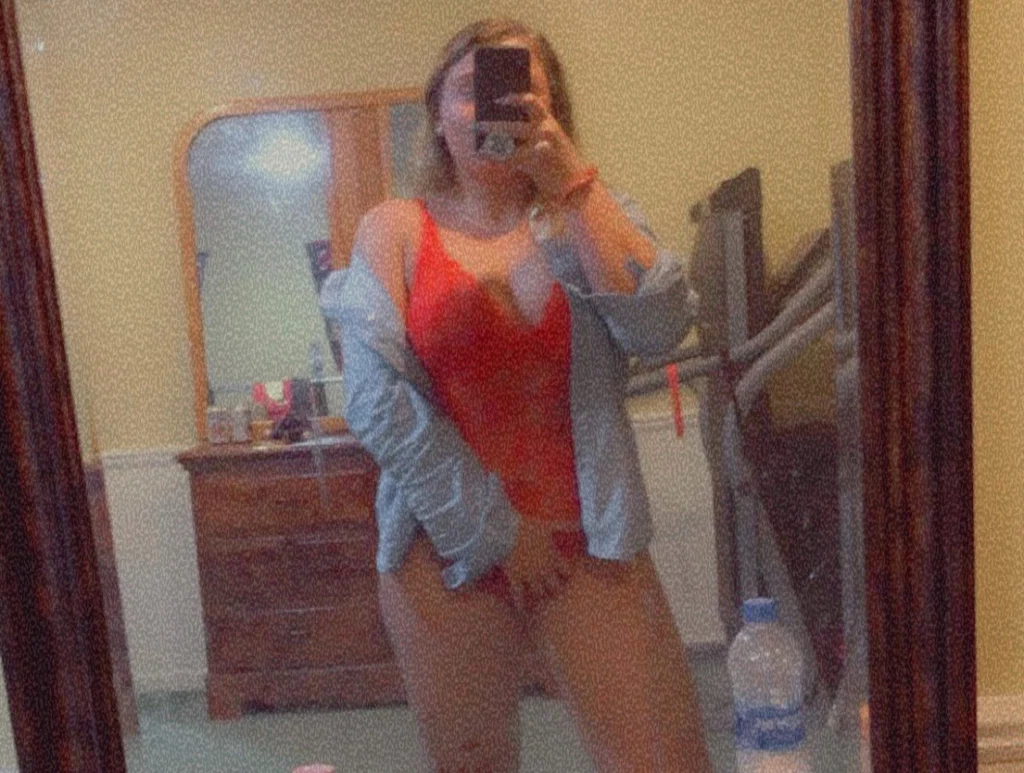 Sarah Bella