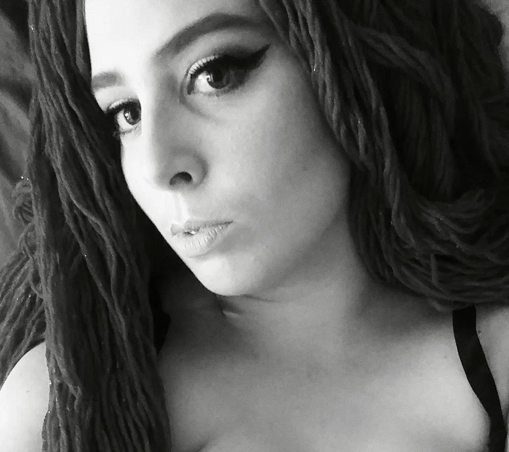 Taylor Sky's avatar