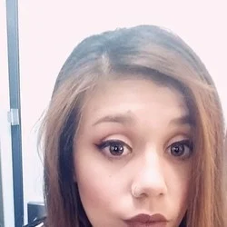 Lorie's avatar