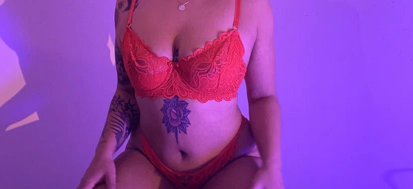 Bella V profile banner