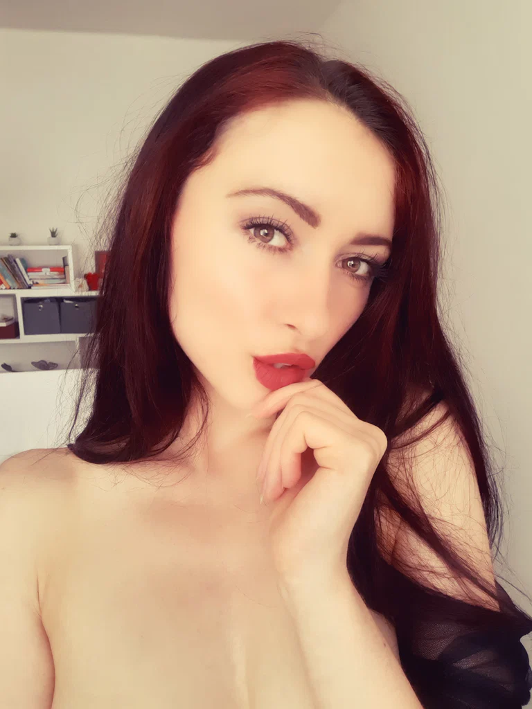 Zoe Red VIP 🍑😜's avatar