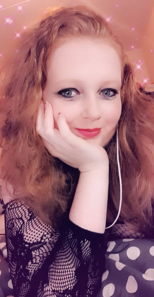 Sexy Redhead Milf's avatar