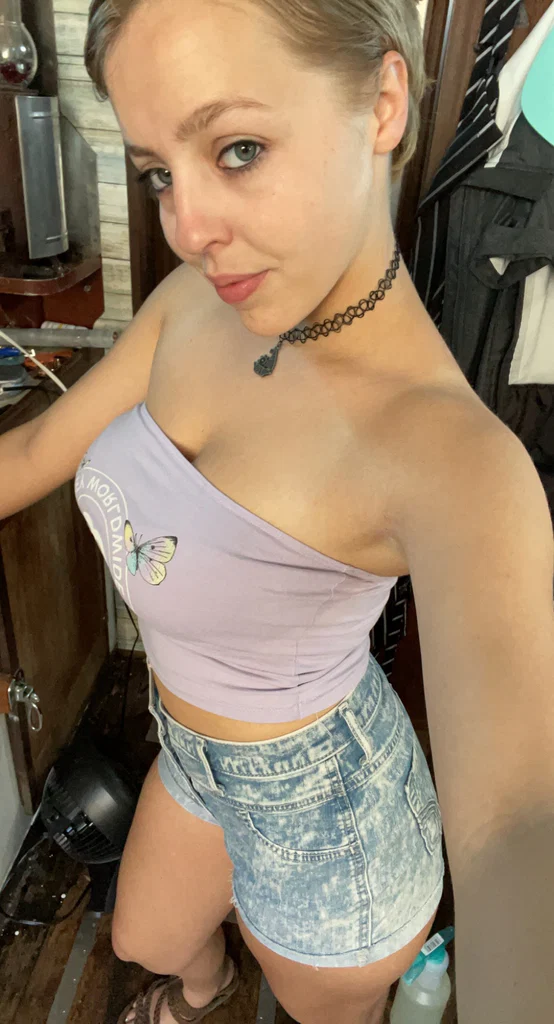 Nauti Sarah's avatar