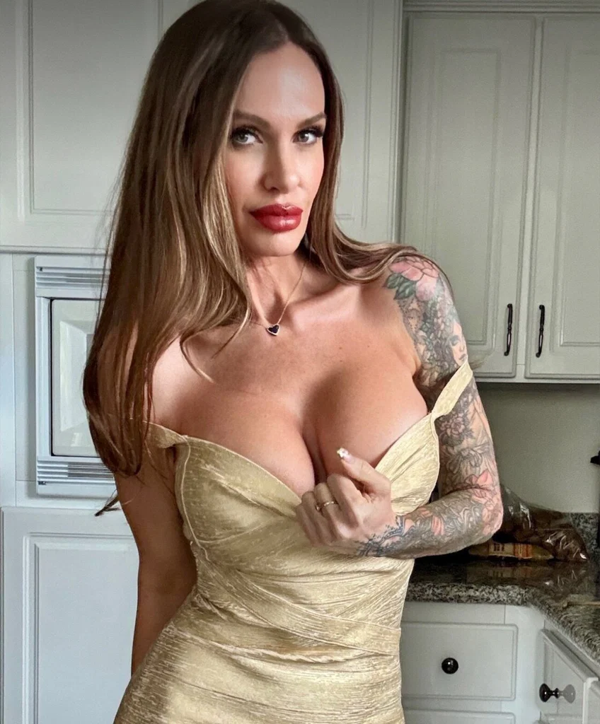 Stella Sol's avatar