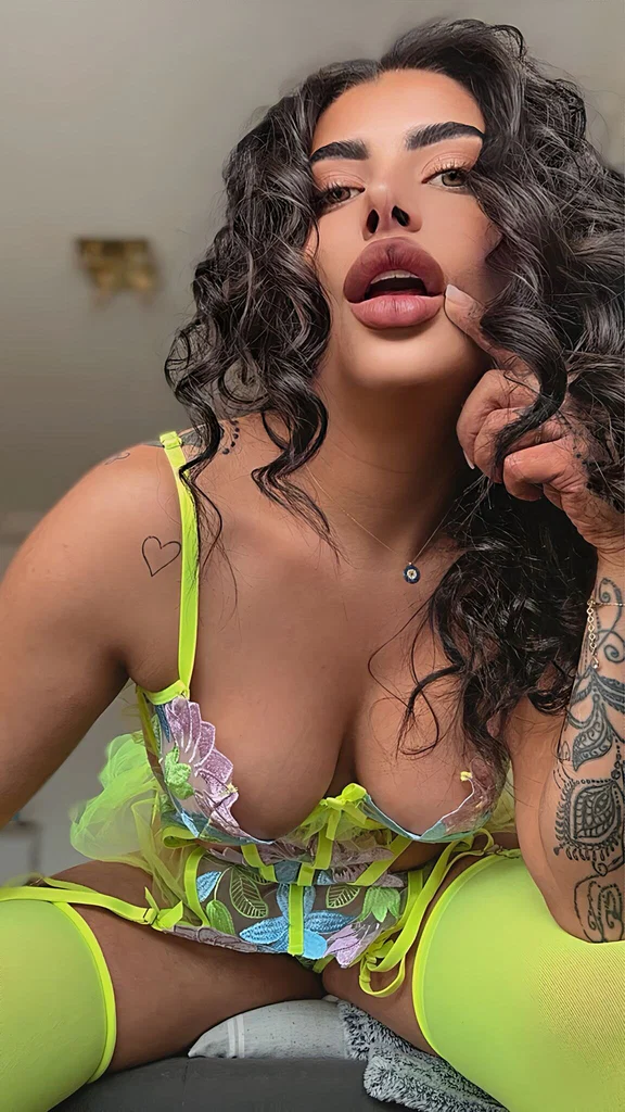 ♡ ＲｉＲｉ•𝔽ℝ𝔼𝔼•♡'s avatar