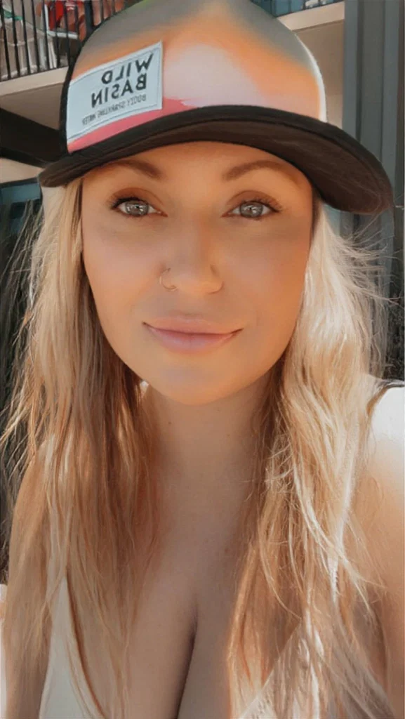 BellaEve's avatar