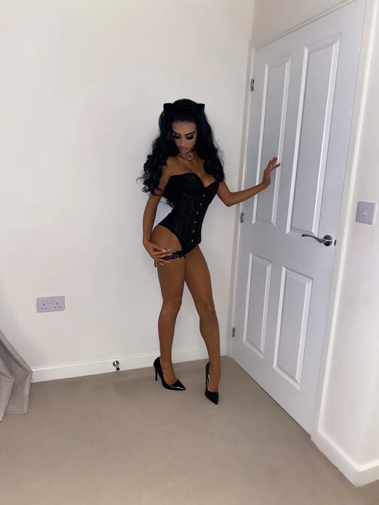 UK DOLL 💗's avatar