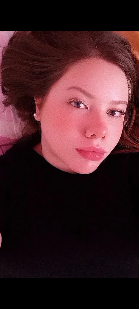 Liz G's avatar