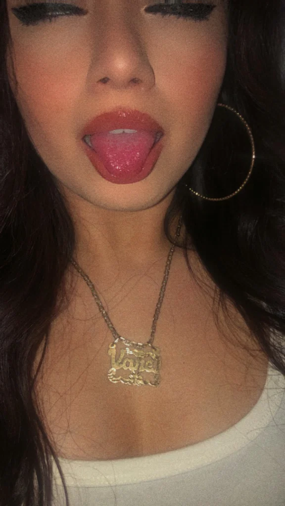 Laura Montenegro's avatar