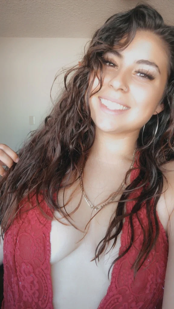 Amara munoz's avatar