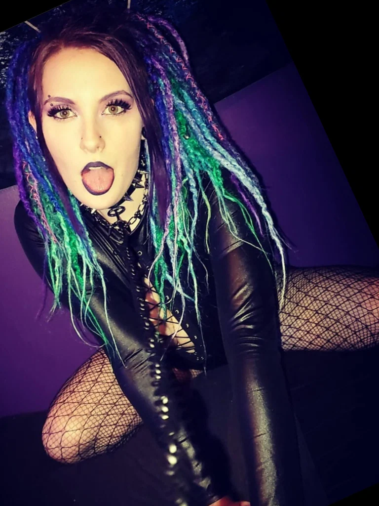 Lil Deadly's avatar