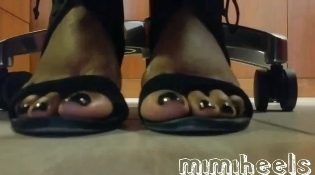 Mimi Heels profile banner