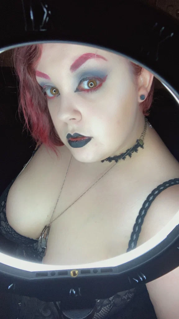 Goddess Obscura's avatar