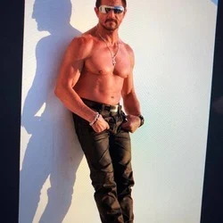 TOMMY GUNN ®™'s avatar